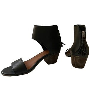 Lucky Brand Black Leather Stacked Heel Sandals Size 7.5